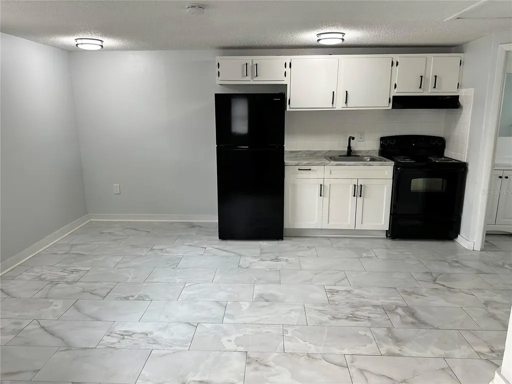 1104 E 140th Avenue Tampa FL 33613