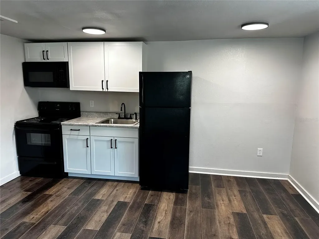 1104 E 140th Avenue Tampa FL 33613