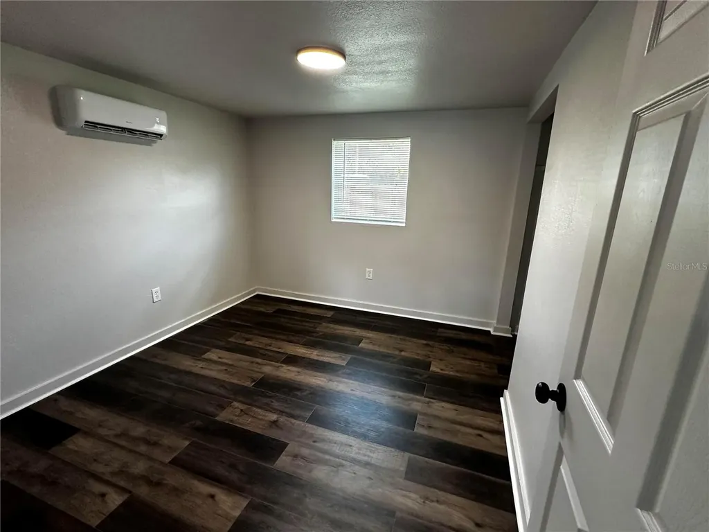1104 E 140th Avenue Tampa FL 33613