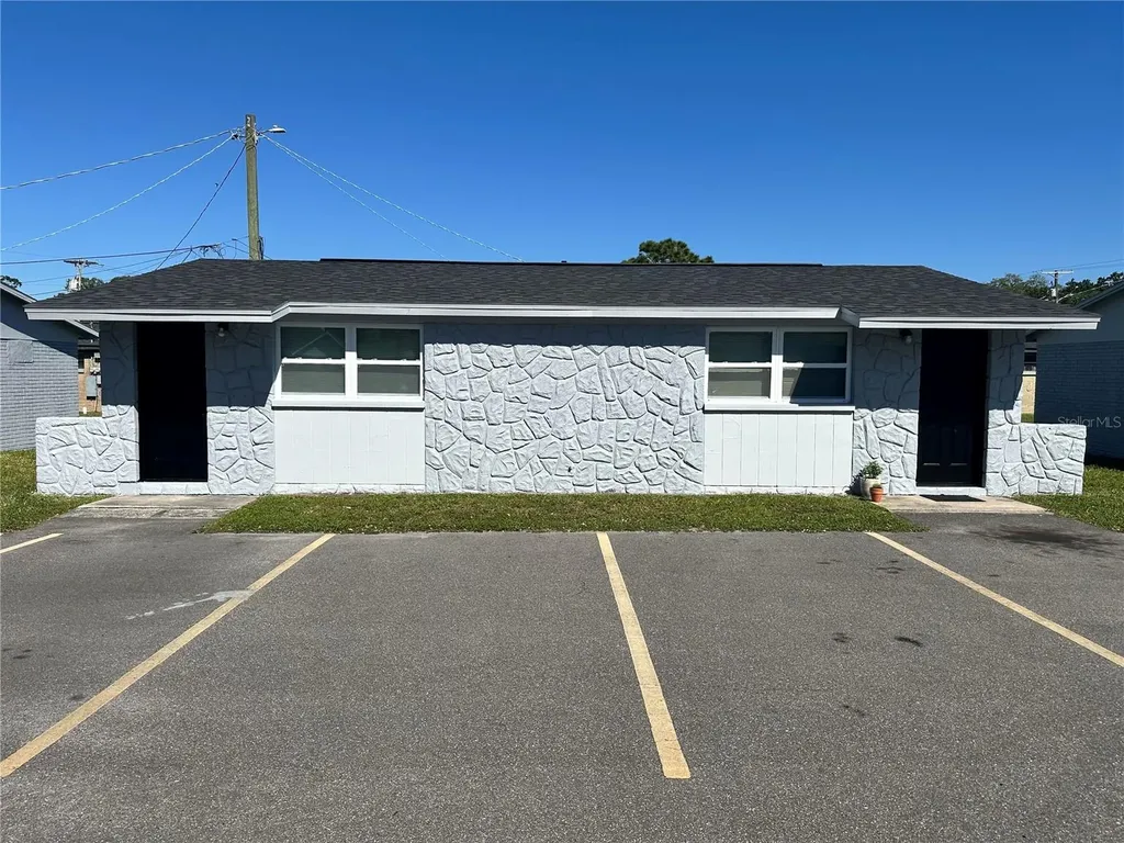 1104 E 140th Avenue Tampa FL 33613