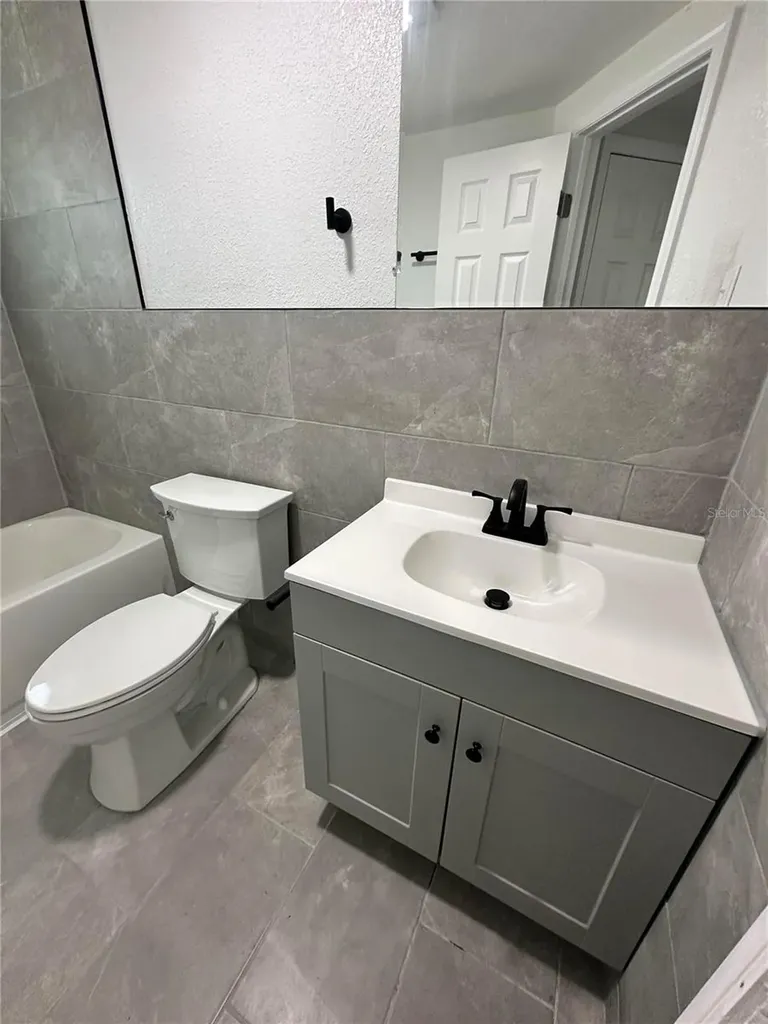 1104 E 140th Avenue Tampa FL 33613