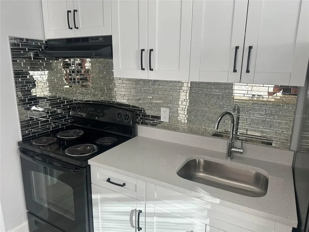1104 E 140th Avenue Tampa FL 33613