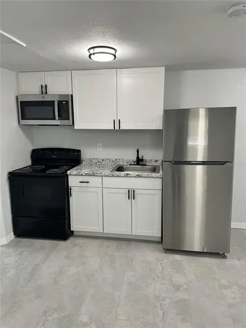 1104 E 140th Avenue Tampa FL 33613
