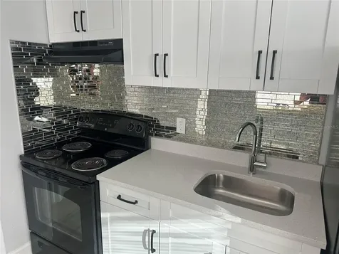 1104 E 140th Avenue Tampa FL 33613