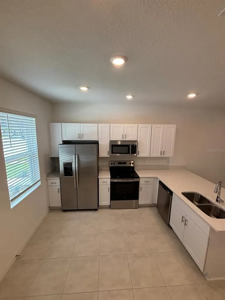3120 Skyline Loop Kissimmee FL 34758