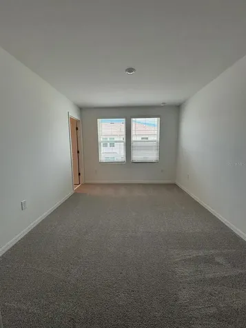 3120 Skyline Loop Kissimmee FL 34758