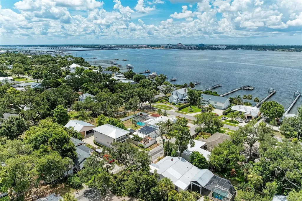 1712 4th Street W Palmetto FL 34221