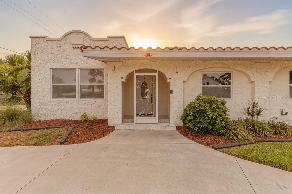 1712 4th Street W Palmetto FL 34221