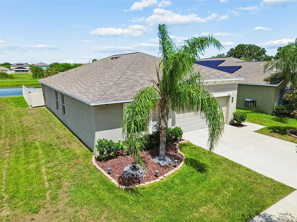 928 Zone Tailed Hawk Place Ruskin FL 33570