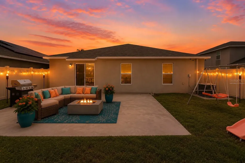 928 Zone Tailed Hawk Place Ruskin FL 33570
