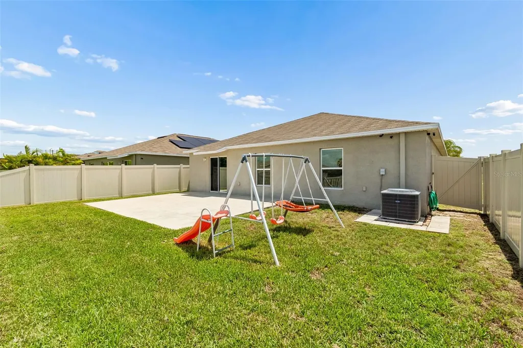 928 Zone Tailed Hawk Place Ruskin FL 33570