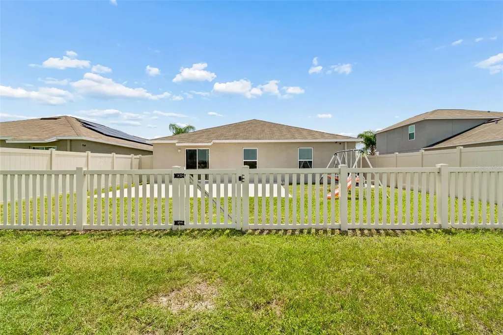 928 Zone Tailed Hawk Place Ruskin FL 33570