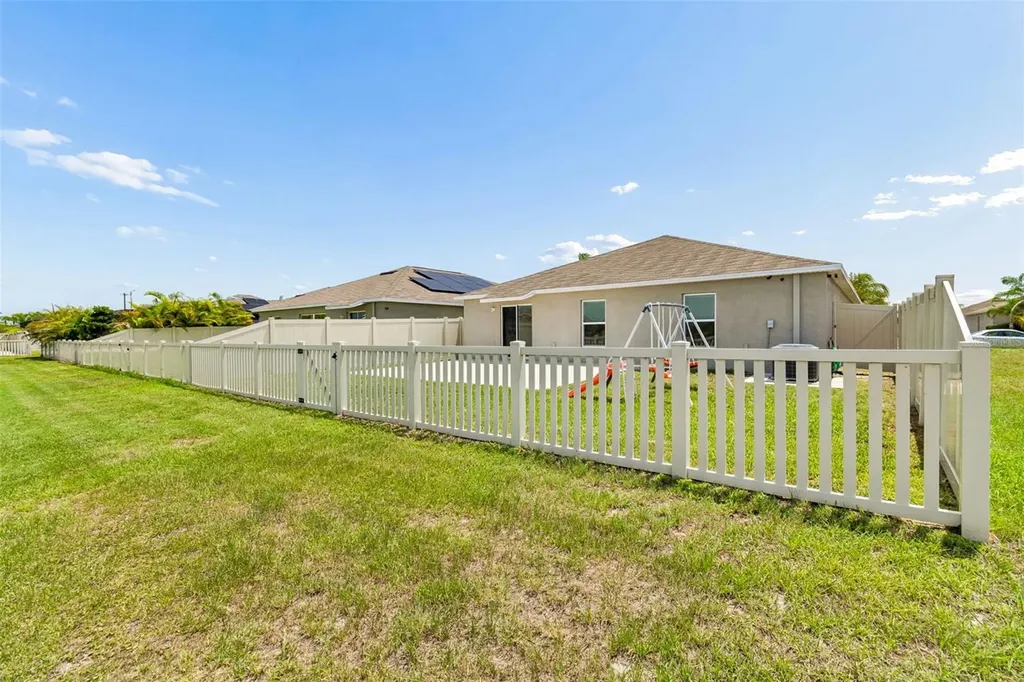 928 Zone Tailed Hawk Place Ruskin FL 33570