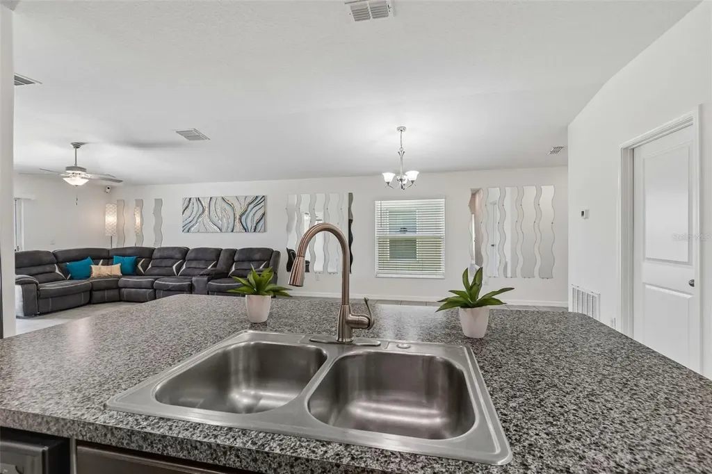928 Zone Tailed Hawk Place Ruskin FL 33570