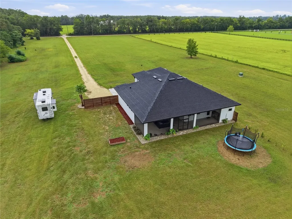 18711 NW 138th Avenue Alachua FL 32615