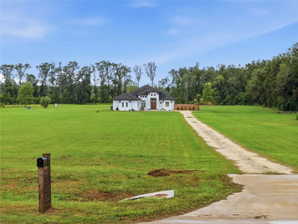 18711 NW 138th Avenue Alachua FL 32615