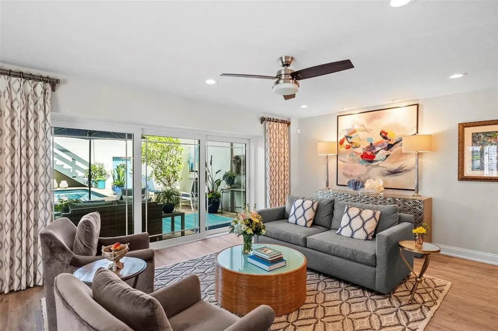 5013 S Elberon Street Tampa FL 33611