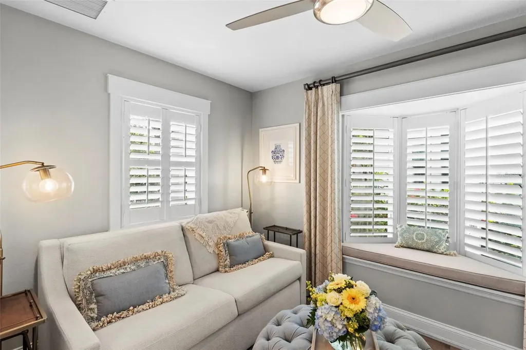 5013 S Elberon Street Tampa FL 33611