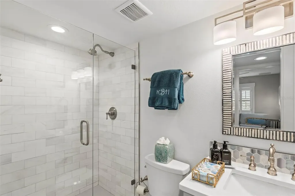 5013 S Elberon Street Tampa FL 33611