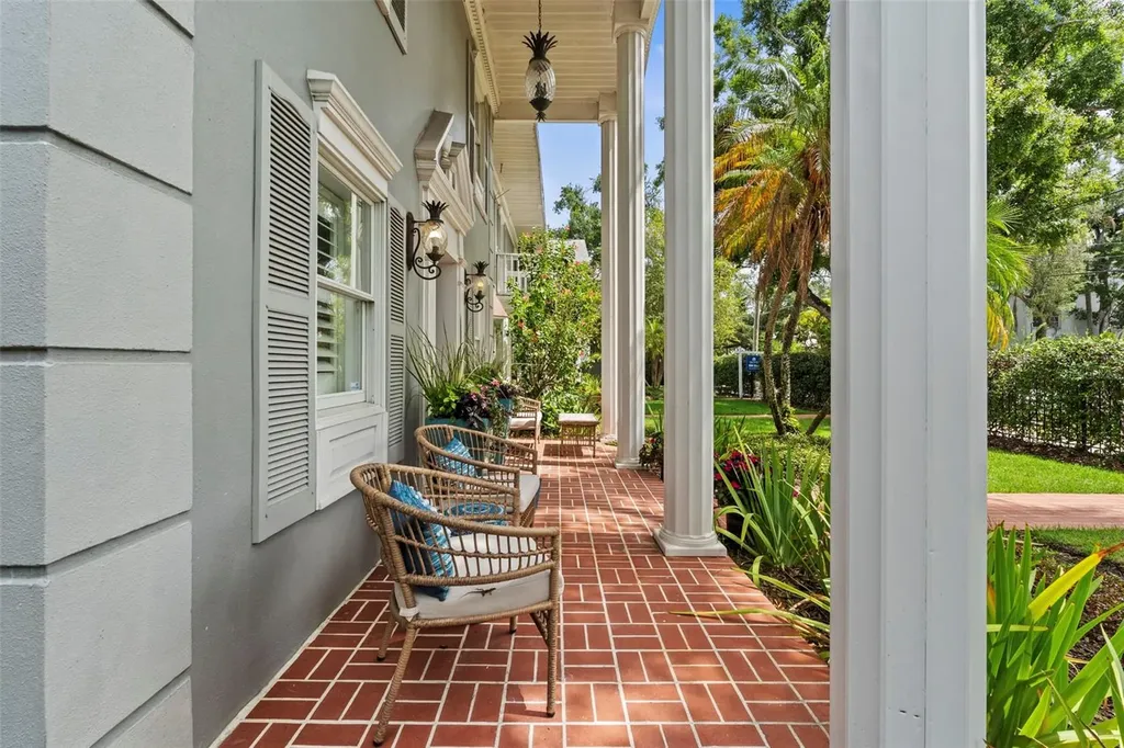 5013 S Elberon Street Tampa FL 33611
