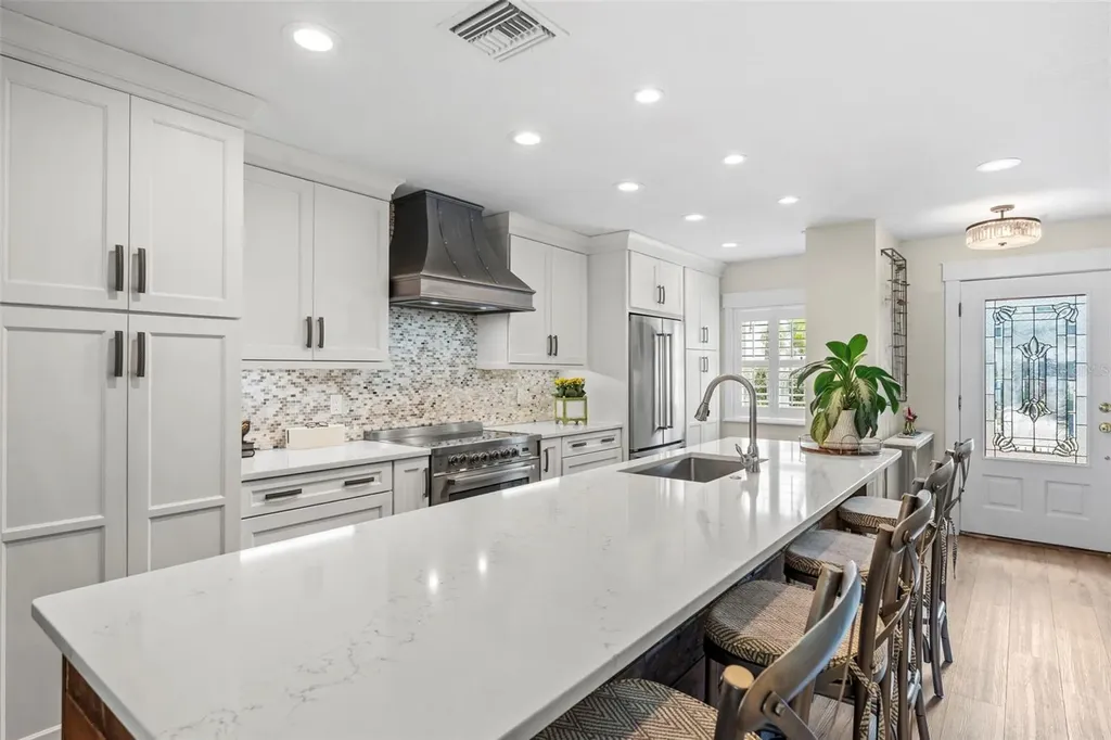 5013 S Elberon Street Tampa FL 33611