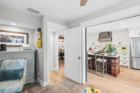 5013 S Elberon Street Tampa FL 33611