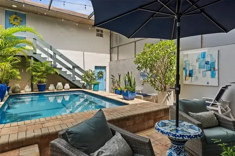5013 S Elberon Street Tampa FL 33611
