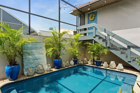5013 S Elberon Street Tampa FL 33611
