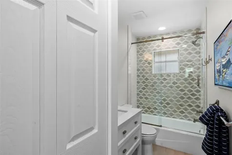 5013 S Elberon Street Tampa FL 33611