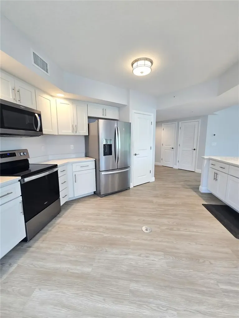 960 Starkey Road Largo FL 33771