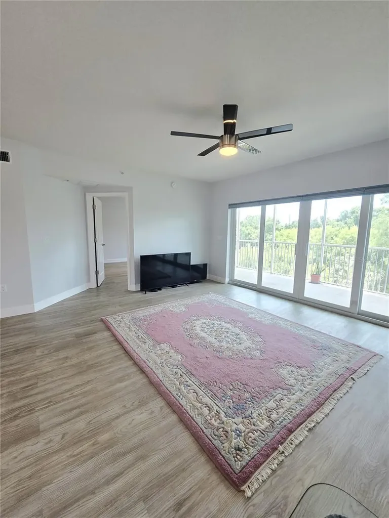 960 Starkey Road Largo FL 33771