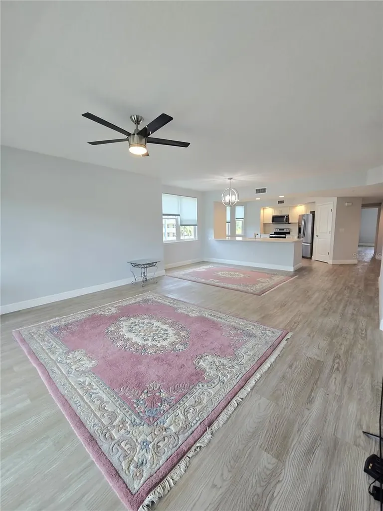 960 Starkey Road Largo FL 33771