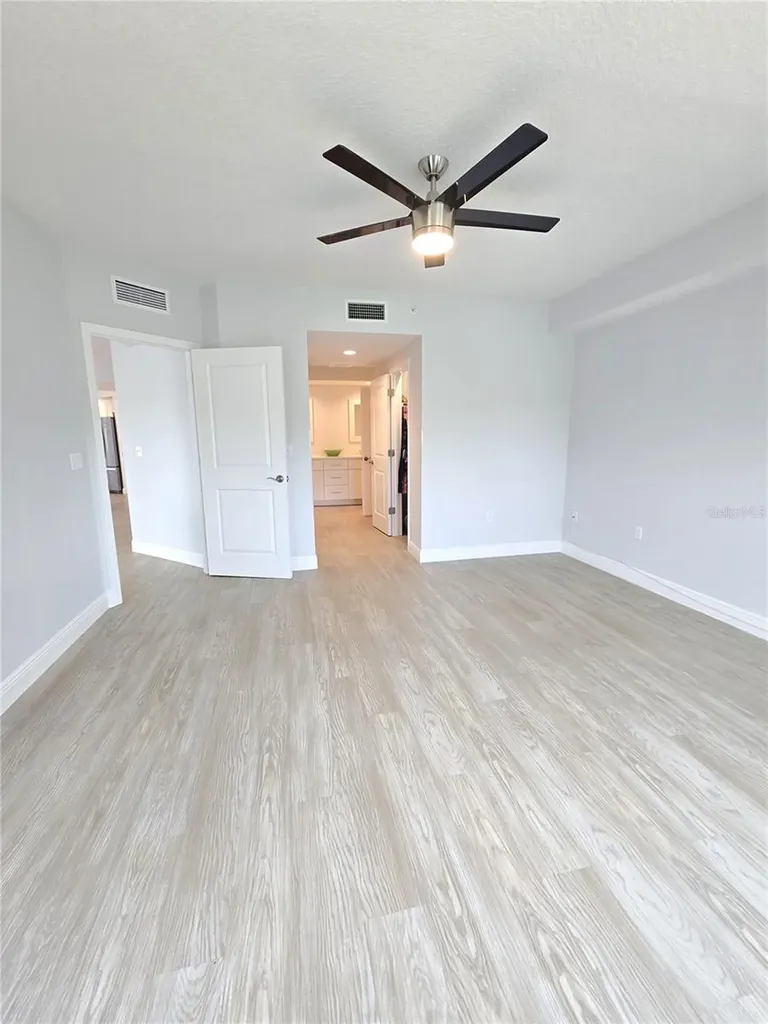 960 Starkey Road Largo FL 33771