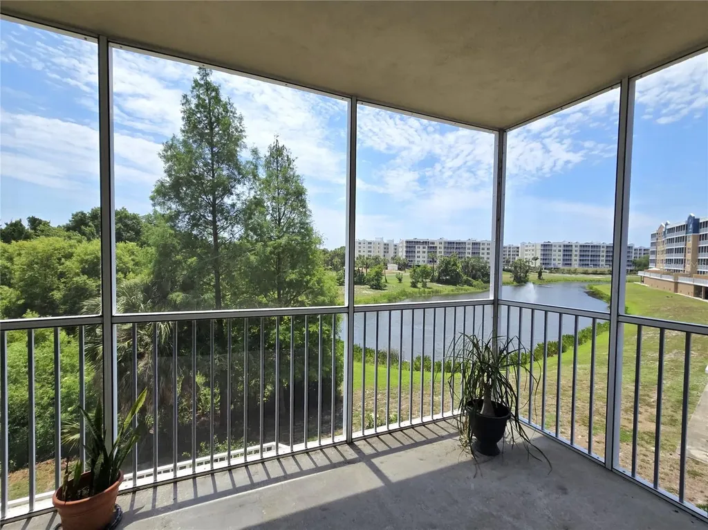 960 Starkey Road Largo FL 33771