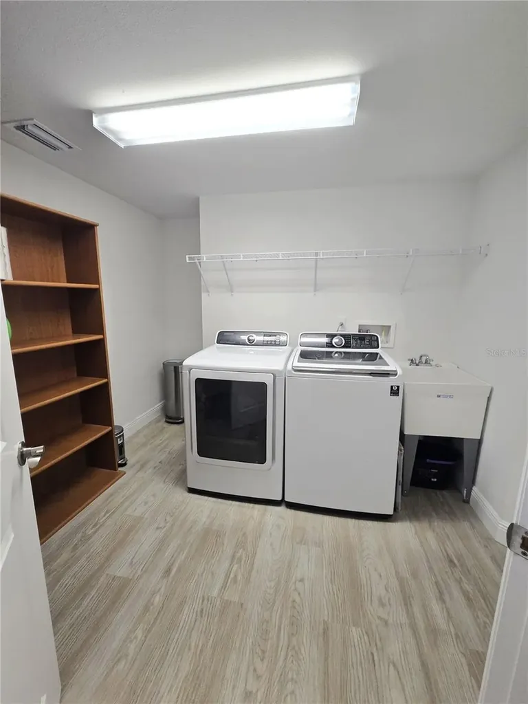 960 Starkey Road Largo FL 33771