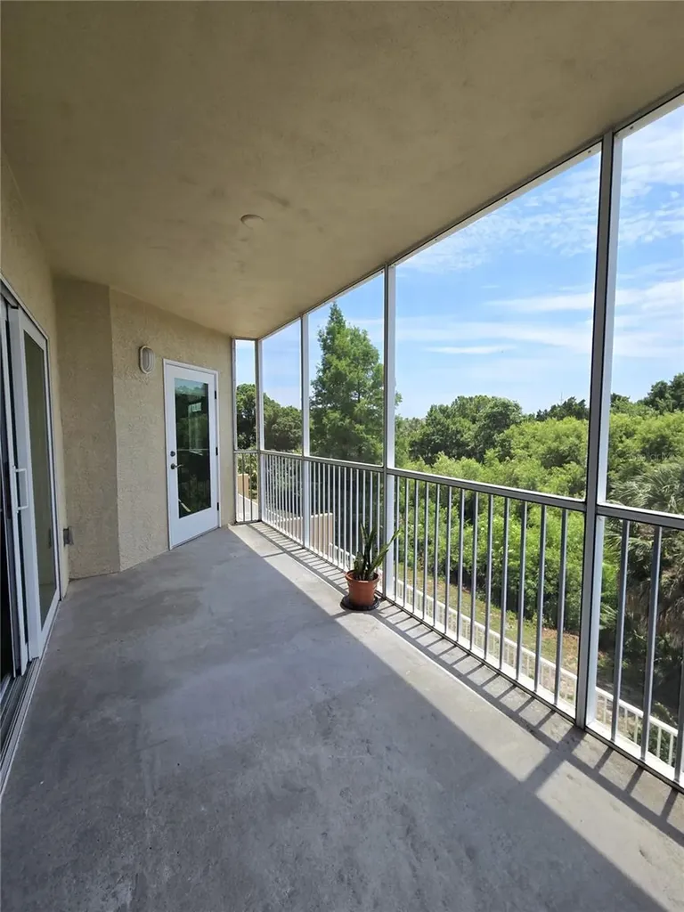 960 Starkey Road Largo FL 33771