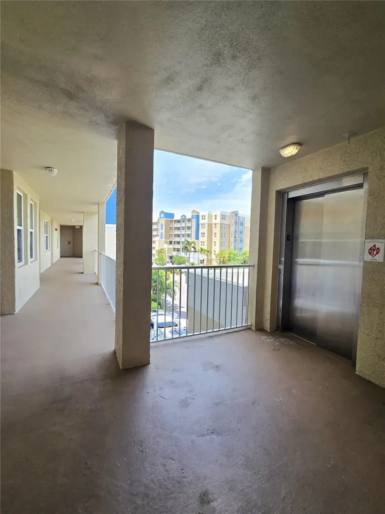 960 Starkey Road Largo FL 33771