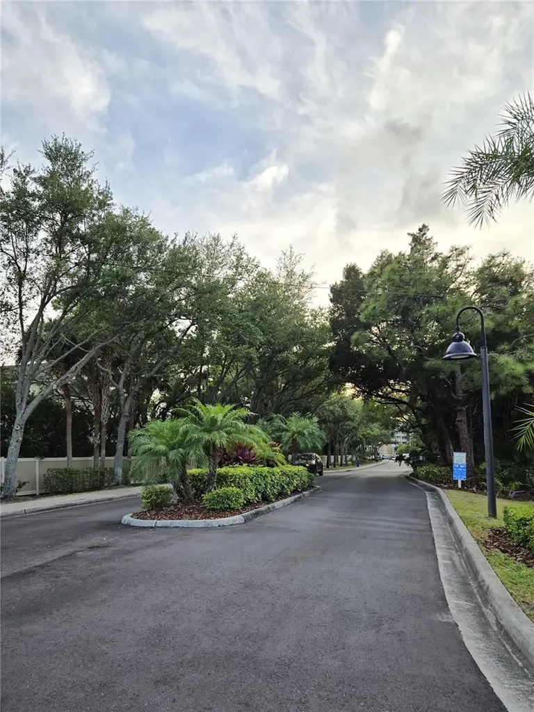 960 Starkey Road Largo FL 33771