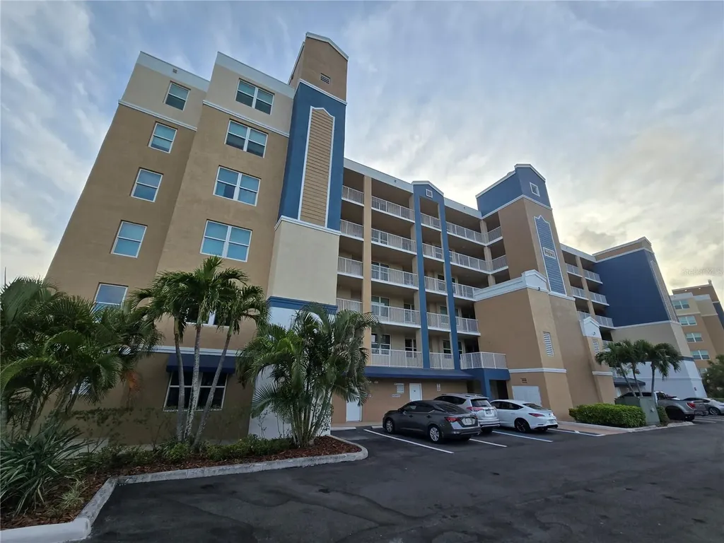 960 Starkey Road Largo FL 33771