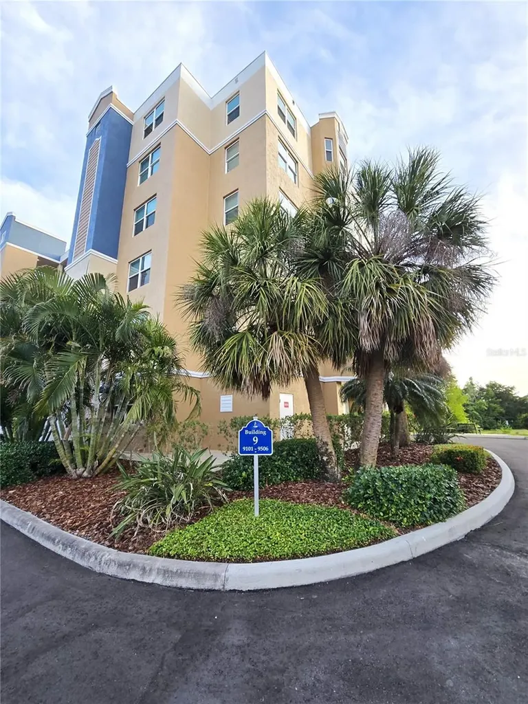 960 Starkey Road Largo FL 33771