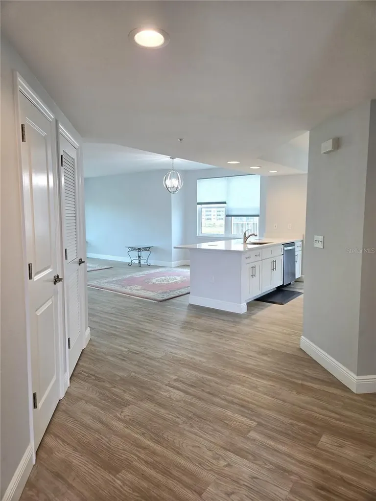 960 Starkey Road Largo FL 33771