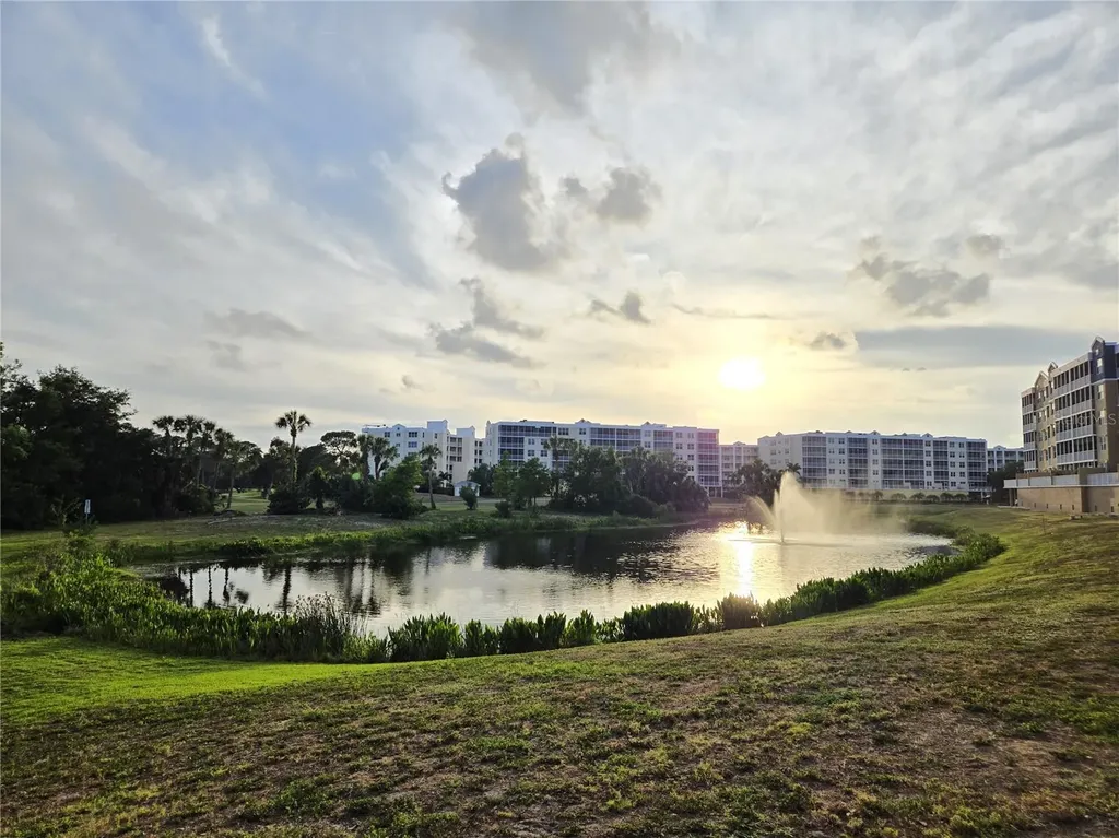 960 Starkey Road Largo FL 33771