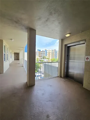 960 Starkey Road Largo FL 33771