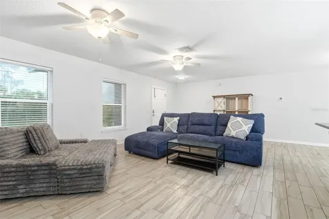 368 E Chelsea Street Deland FL 32724