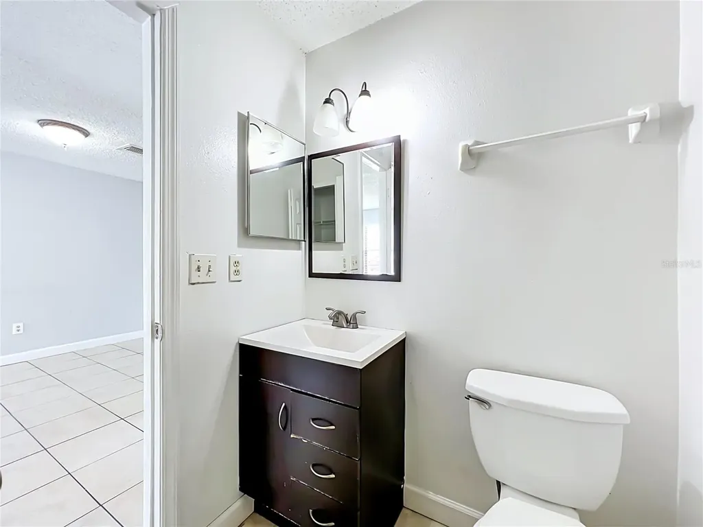 1604 Little Falls Circle Orlando FL 32807