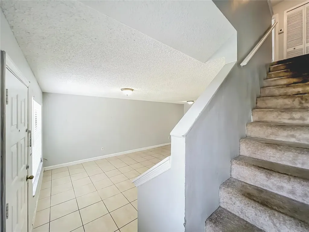 1604 Little Falls Circle Orlando FL 32807