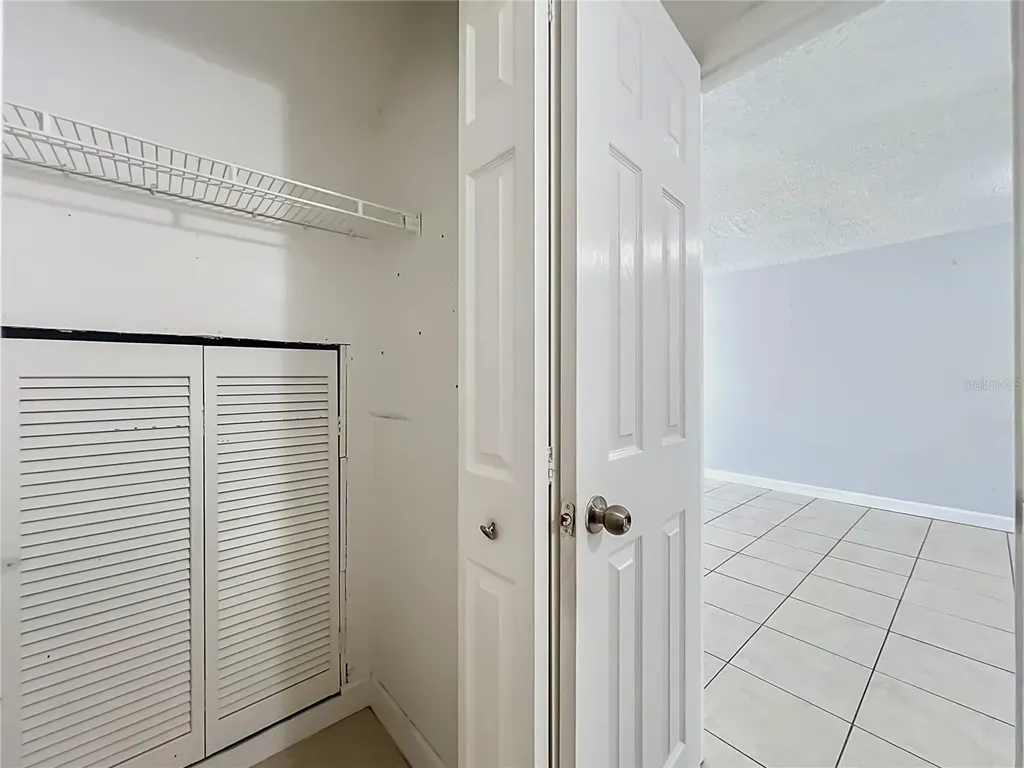 1604 Little Falls Circle Orlando FL 32807