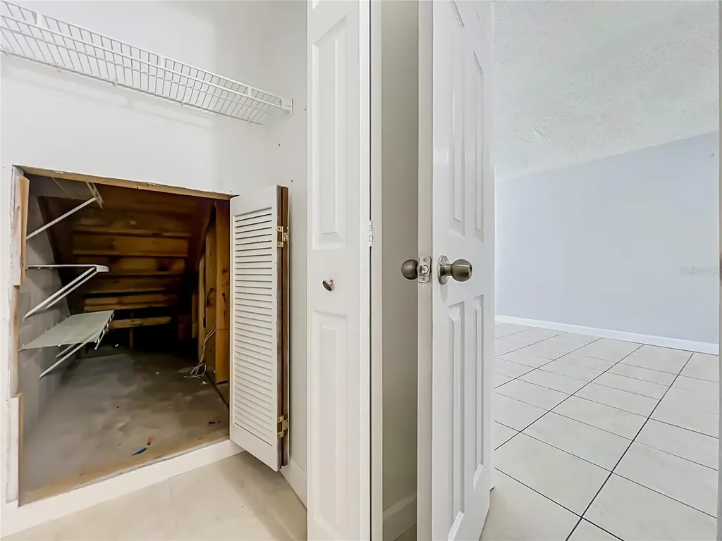 1604 Little Falls Circle Orlando FL 32807