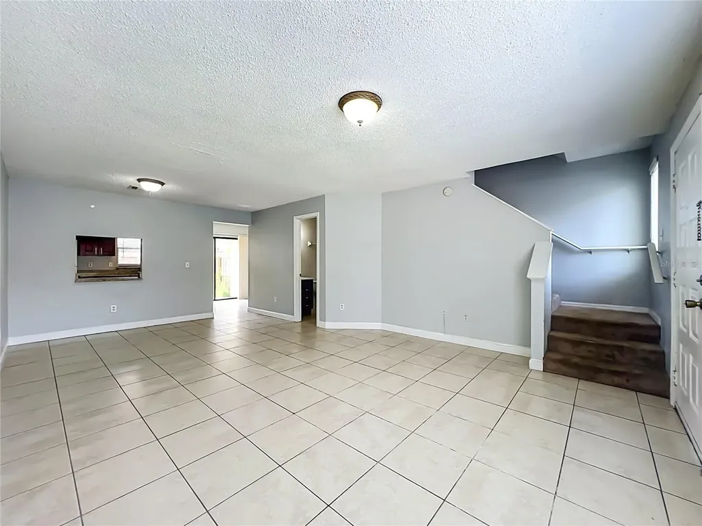 1604 Little Falls Circle Orlando FL 32807