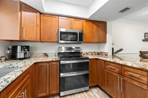 2522 W Kansas Avenue Tampa FL 33629